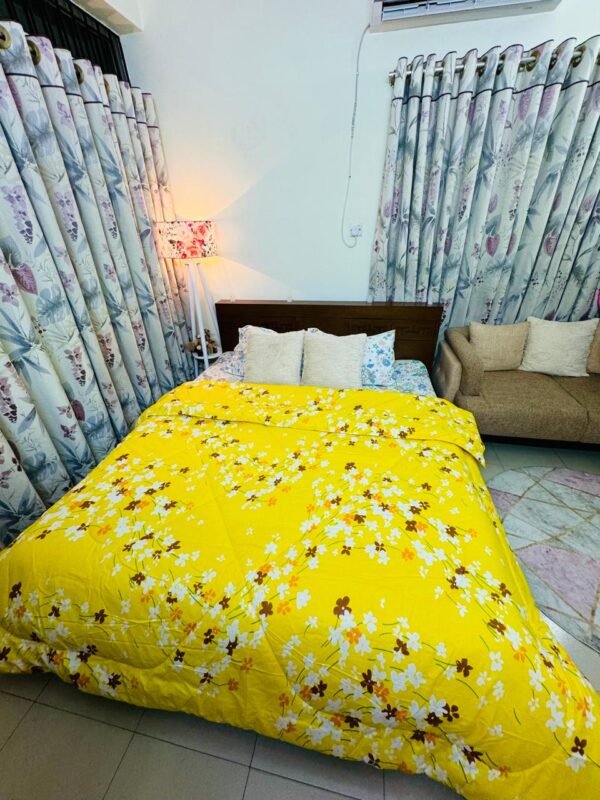 Classic Comforter king Size Yellow