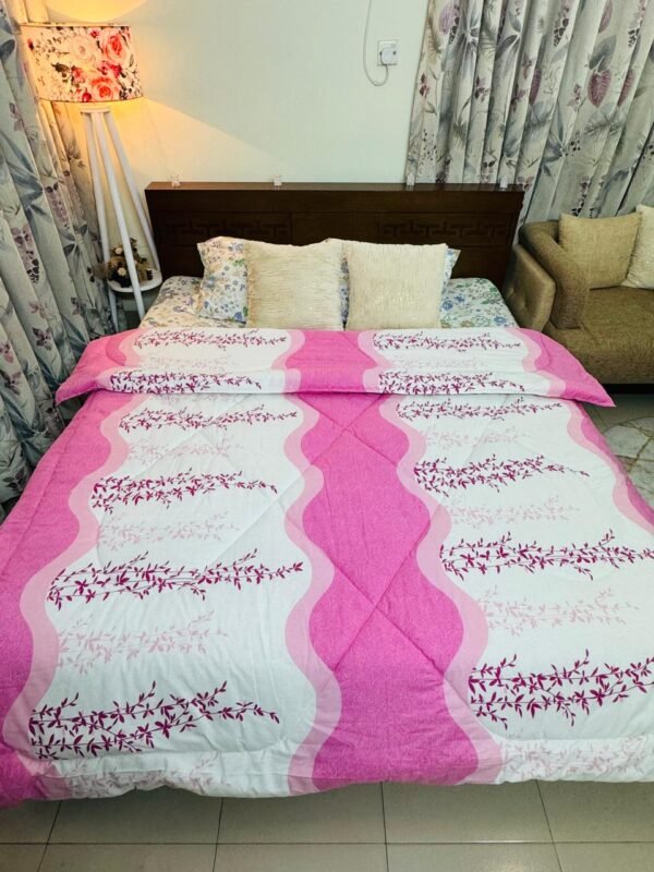 Classic Comforter king Size-Pink - Image 3