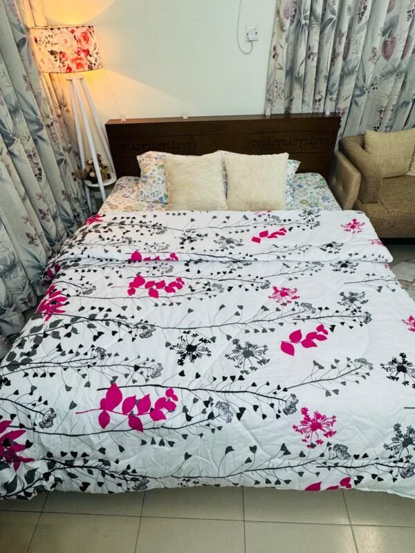 Classic Comforter king Size- (White) - Image 2