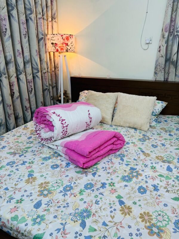 Classic Comforter king Size-Pink - Image 2