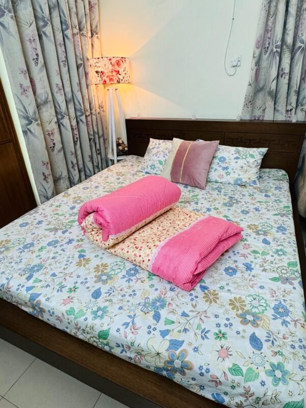 Basic Comforter king Size. (pink) - Image 3