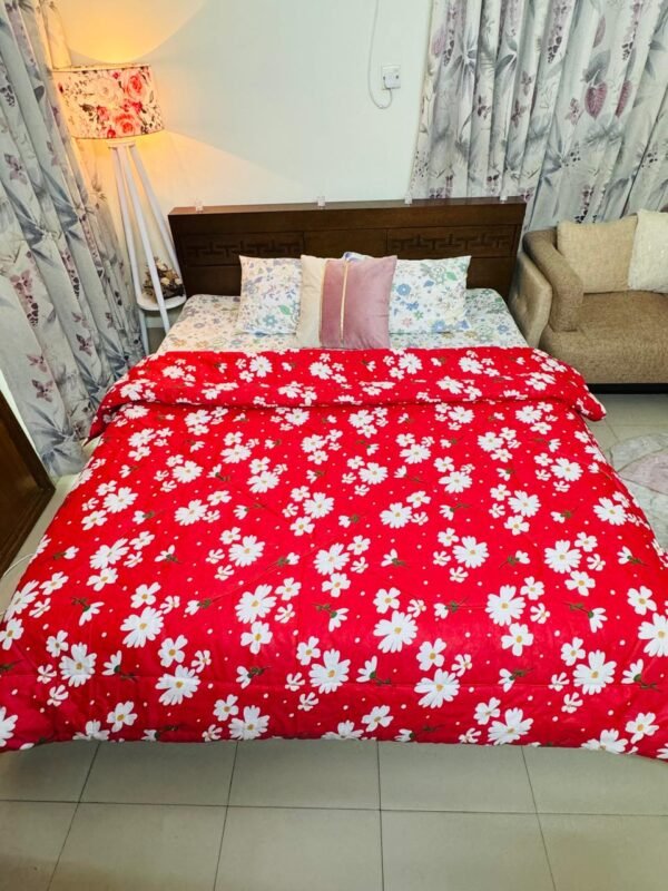 Basic Comforter king Size. (Red) - Image 2